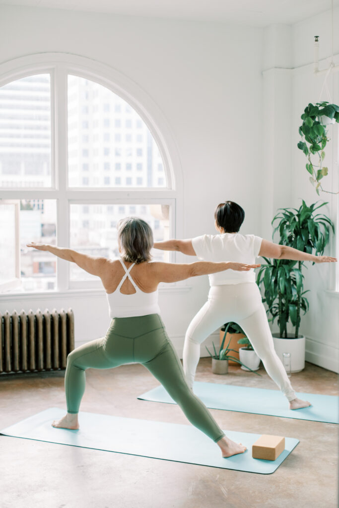 Yoga kann beim Gewicht abnehmen helfen